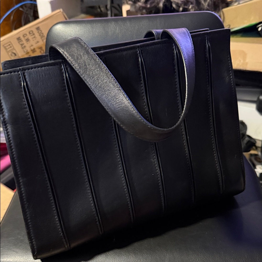 Max Mara Black Leather Tote Bag - Picture 4 of 10